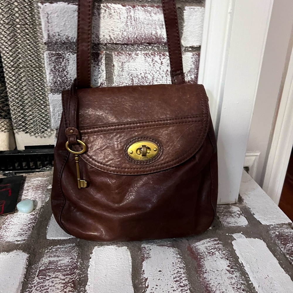 Vintage Fossil Distressed Leather Carson Flap Crossbody Bag